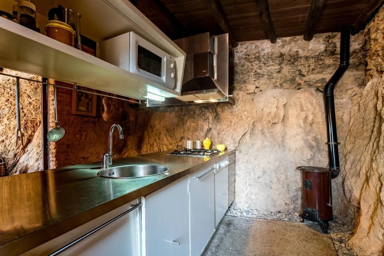 El Risco Del Lomero Holiday home Valdelarco