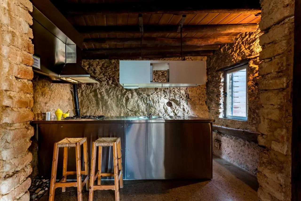 El Risco Del Lomero Holiday home Valdelarco